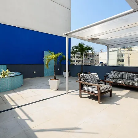 Spacious Duplex Penthouse Arpoador